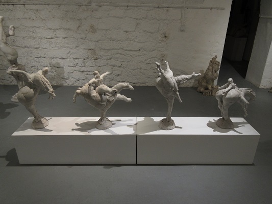 Galerie Marie Vitoux, Volée de ciment, 2016 : Cavalcade de Cléopâtres