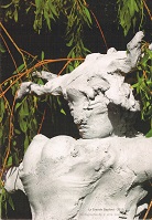 Photo de la sculpture en ciment dite La Grande Daphne